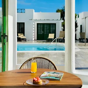 https://canaryislandshost-l-pool-relax-close-to-the-beach.in-canary-islands.com